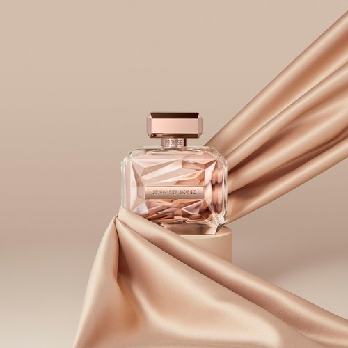 Jennifer Lopez Promise Perfume, Eau De Parfum Spray 3.4 Fl Oz (100 ml) Floral Woody Womens Perfume, Notes of Citrus, Amber, Dewy Honeysuckle