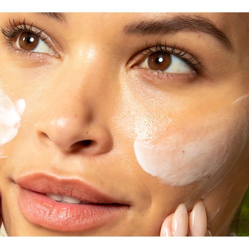Clarins Hydrating Gentle Foaming Cleanser - Revitalizes Skin, Organic Aloe Vera | Soap-Free, SLS-Free