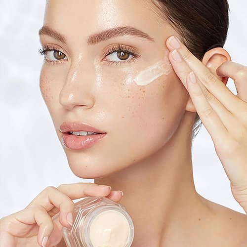 Charlotte Tilbury Magic Eye Rescue - Hydrating Under Eye Cream with Retinol & Botanical Complex for Dark Circles & Puffiness - Youthful Skin Solution