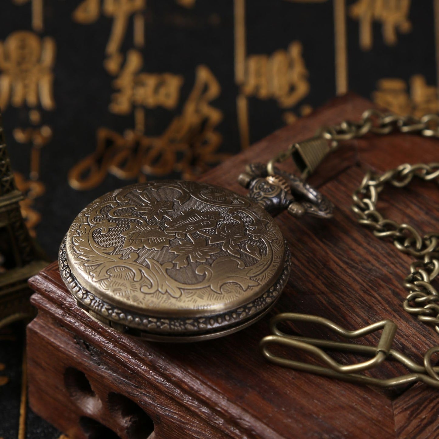 TOWDREU Scrying Mirror, Natural Black Obsidian Mirror Witch Witchcraft for Divination, Meditation, Witchy Gifts, Bronze