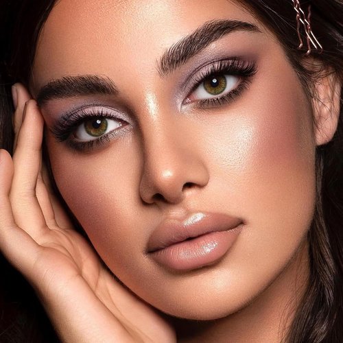 Boobeen 15-Color Eyeshadow Palette - Vibrant Matte & Shimmer Shades for Stunning Holiday Looks