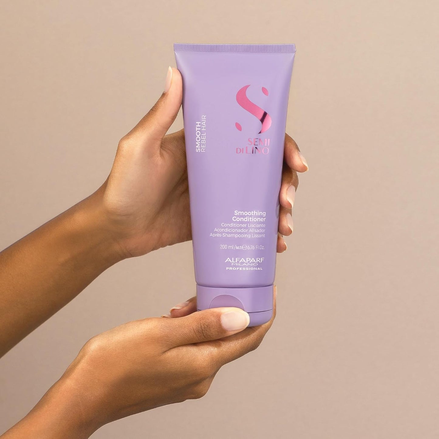 **Alfaparf Milano Semi Di Lino Smooth Conditioner - Anti-Frizz Treatment with Flax Seed for Humidity Control | 8.45 Fl Oz**