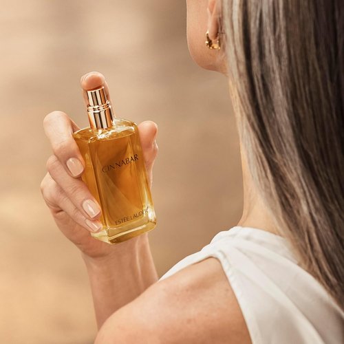 Estée Lauder Cinnabar Eau de Parfum Spray with Notes of Jasmine, Orange Flower & Clove | Perfumes for Women, 1.7 Fl Oz