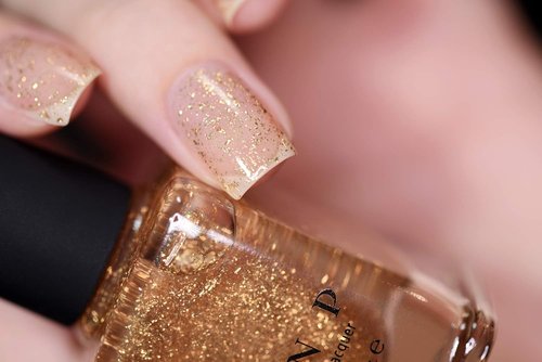 ILNP Karma - Gold Flake Top Coat Nail Polish for Stunning, Shimmering Nails | 15ml