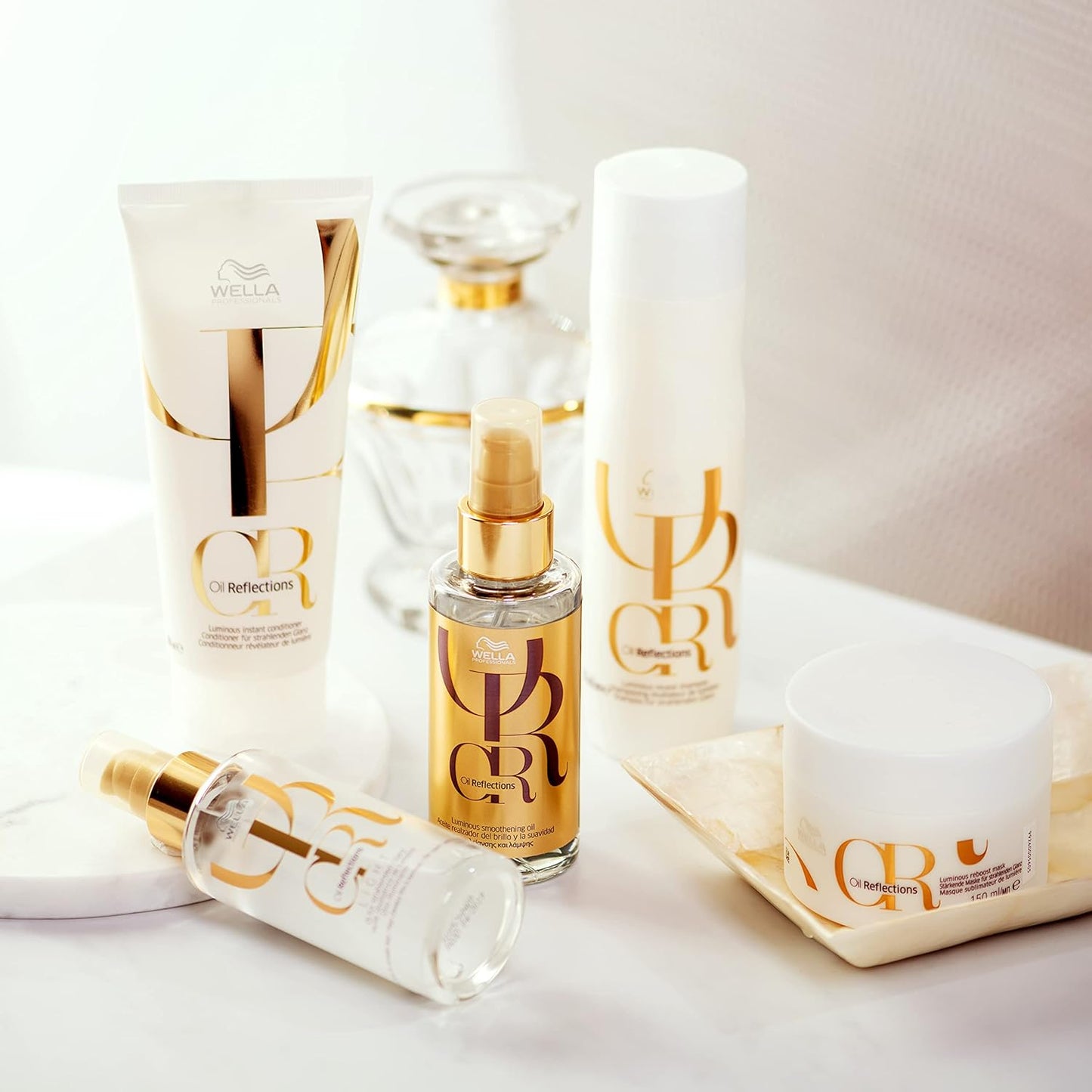 Wella Professionals Oil Reflections Shampoo - Nourishing Botanical Oils for Soft, Shiny Hair