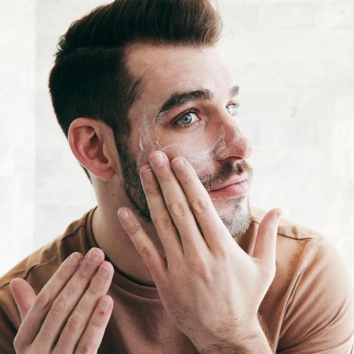 Brickell Men's Daily Defense SPF 20 Face Moisturizer - Natural Zinc Oxide Sunscreen, Hydrates & Protects Skin, 3.4oz, Unscented