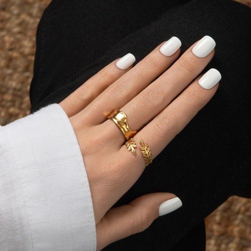 KISS imPRESS Press-On Nails - No Glue, Frosting White, Short Squoval Shape, 30 Nails & Accessories Included
