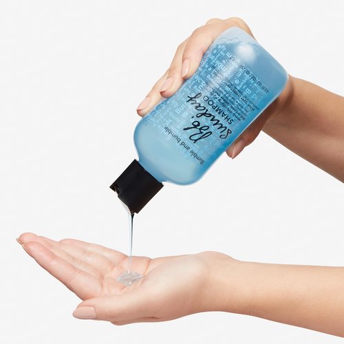 Bumble and bumble. Sunday Weekly Clarifying Shampoo | Gently Deeply Cleanses | Removes Residue Excess Oil + Pollutants | Scalp Care | For All Curly, Wavy, Straight Hair | Standard Size, 8.5 Fl Oz