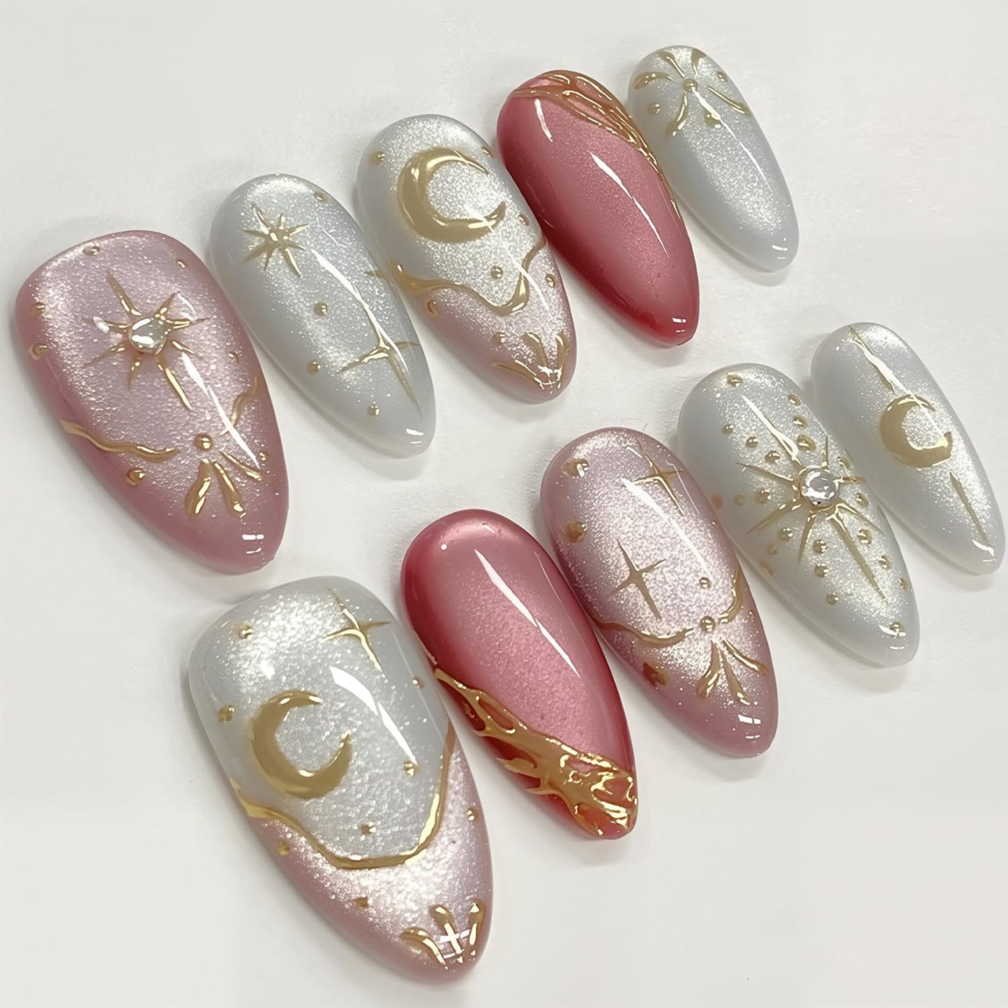 24Pcs St Patrick's Day Press on Nails Short Square Gold French Tip Fake Nails with Gold Rhinestones Horseshoe Rainbow Shamrocks False Nails St Patricks Day Acrylic Nails Irish Stick on Nails for Women