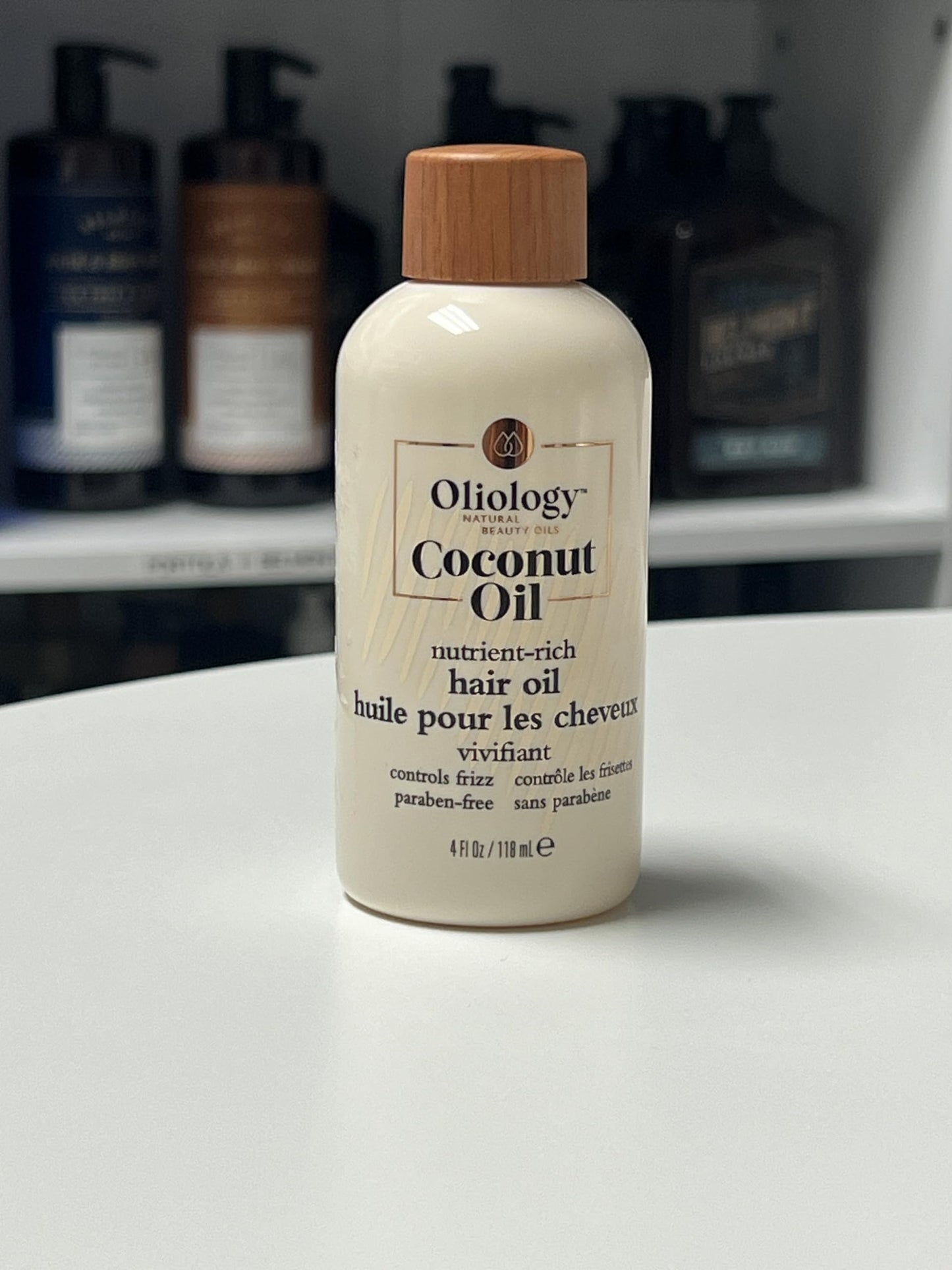 Oliology Coconut Hair Oil - Meds Split Ends, Controls Frizz, Hydrates & Softens - Lightweight Formula Helps Repair Distressed Hair from Heat Styling & Treatments | Made in USA & Paraben Free (4oz)