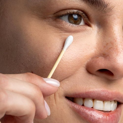 Cliganic Organic Bamboo Cotton Swabs - 200 Count of 100% Pure Natural Cotton, Hypoallergenic & Soft