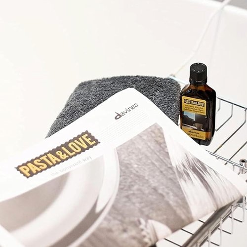 Davines Pasta & Love Pre-Shaving & Beard Oil - Softens Coarse Beards & Preps Skin - 1.69 Fl Oz