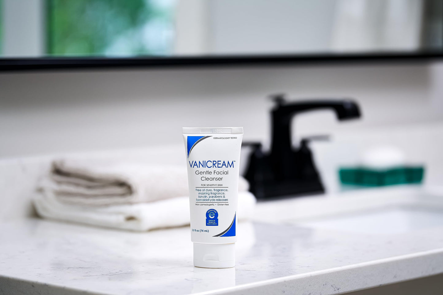 Vanicream Gentle Facial Cleanser with Pump Dispenser - 8 fl oz - Formulated Without Common Irritants for Those with Sensitive Skin