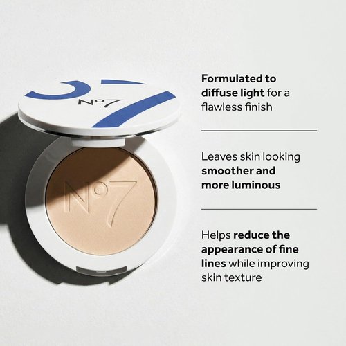 No7 Lift & Luminate Triple Action Powder - Light | Pressed Makeup Setting Powder for a Flawless Finish (10g)