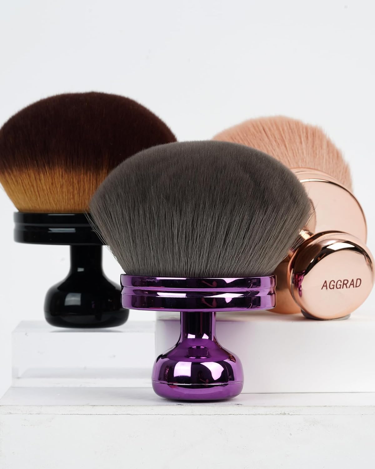 Skiennix Extra Large Kabuki Makeup Brush - Perfect for Self Tanner, Foundation & Lotion Application