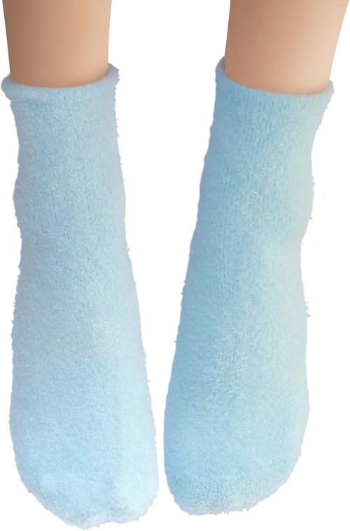 Earth Therapeutics Aloe Vera Socks - Infused with Aloe Vera & Vitamin E for Soft, Smooth Feet - Blue Plaid