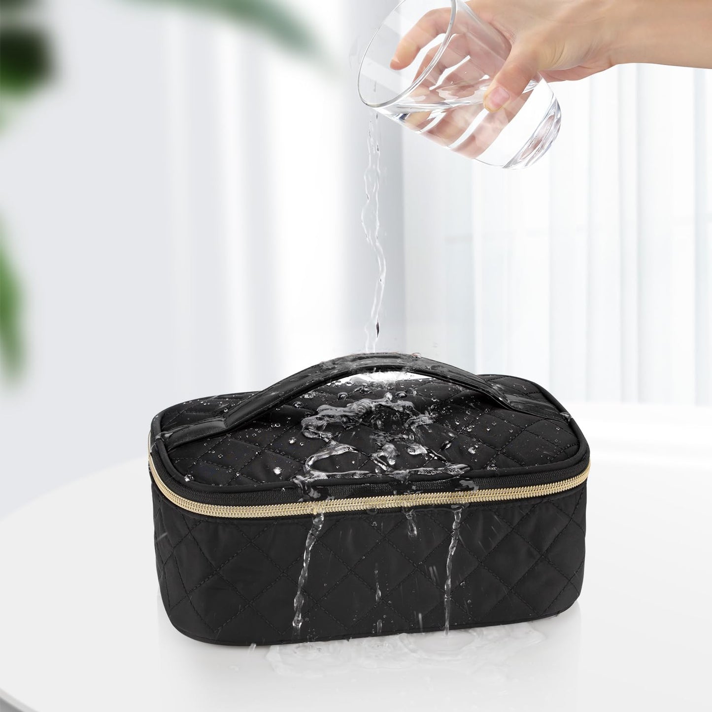 OCHEAL Travel Makeup Bag,large Capacity Travel Cosmetic Bag,Medium Makeup Bag Organizer Diamond Texture Makeup case with Handle and Brush Storage Area -Black