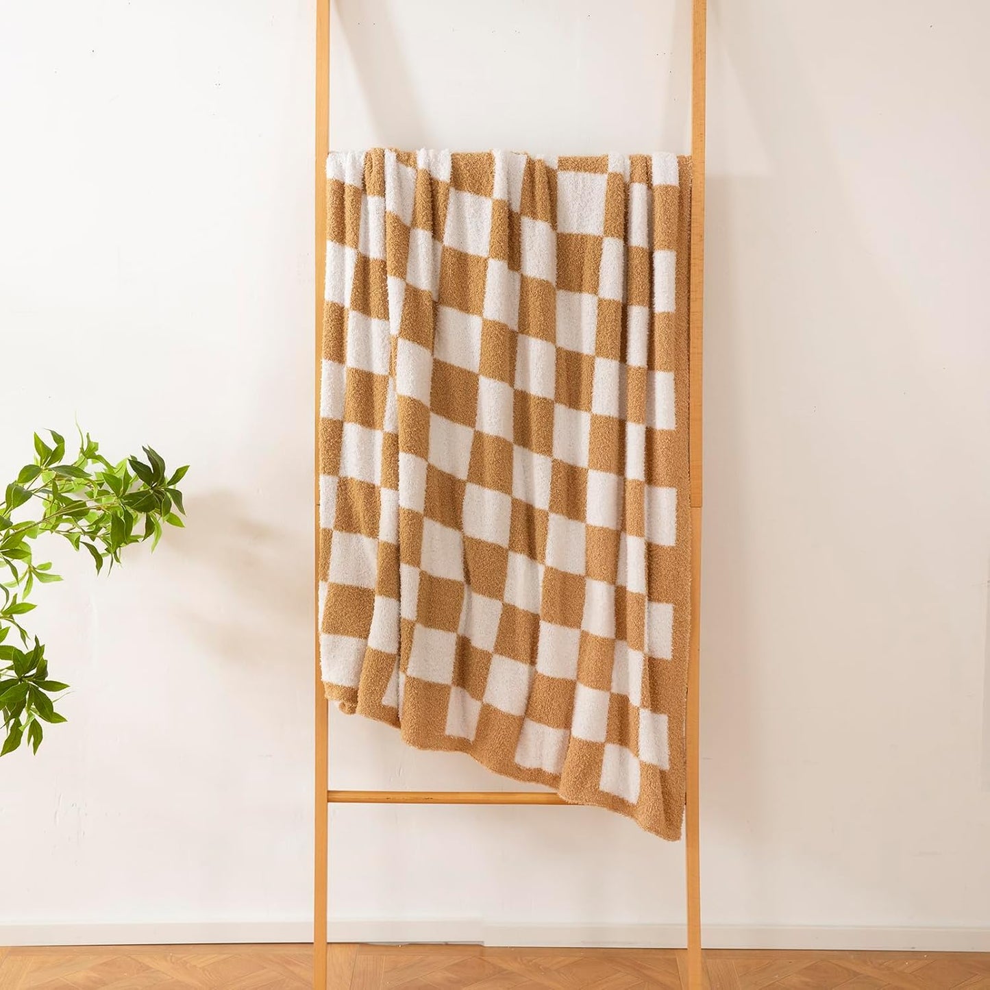 YIRUIO Checkered Knit Throw Blanket - Ultra Soft Reversible Microfiber | Cozy Fluffy Home Decor