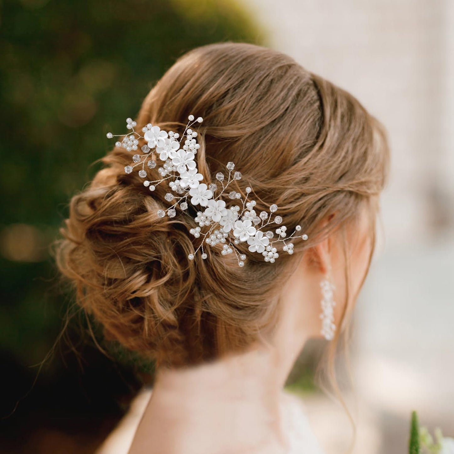 Handmade White Crystal Rhinestone Flower Hair Comb, Sparkly Clips, and Bridal Headpiece Accessories for Women and Girls