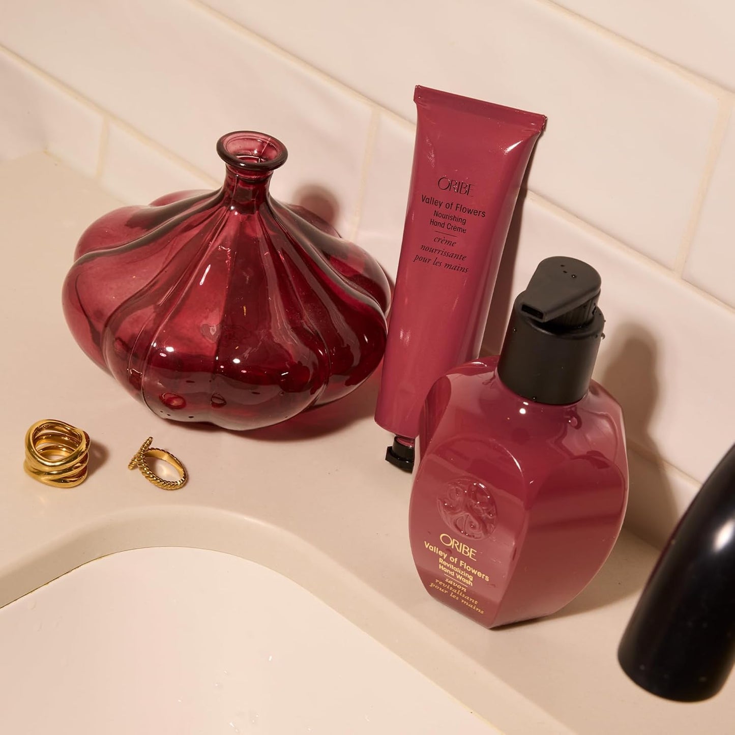 Valley of Flowers Revitalizing Hand Wash - Nourishing Formula for Soft, Clean Hands | 8 oz