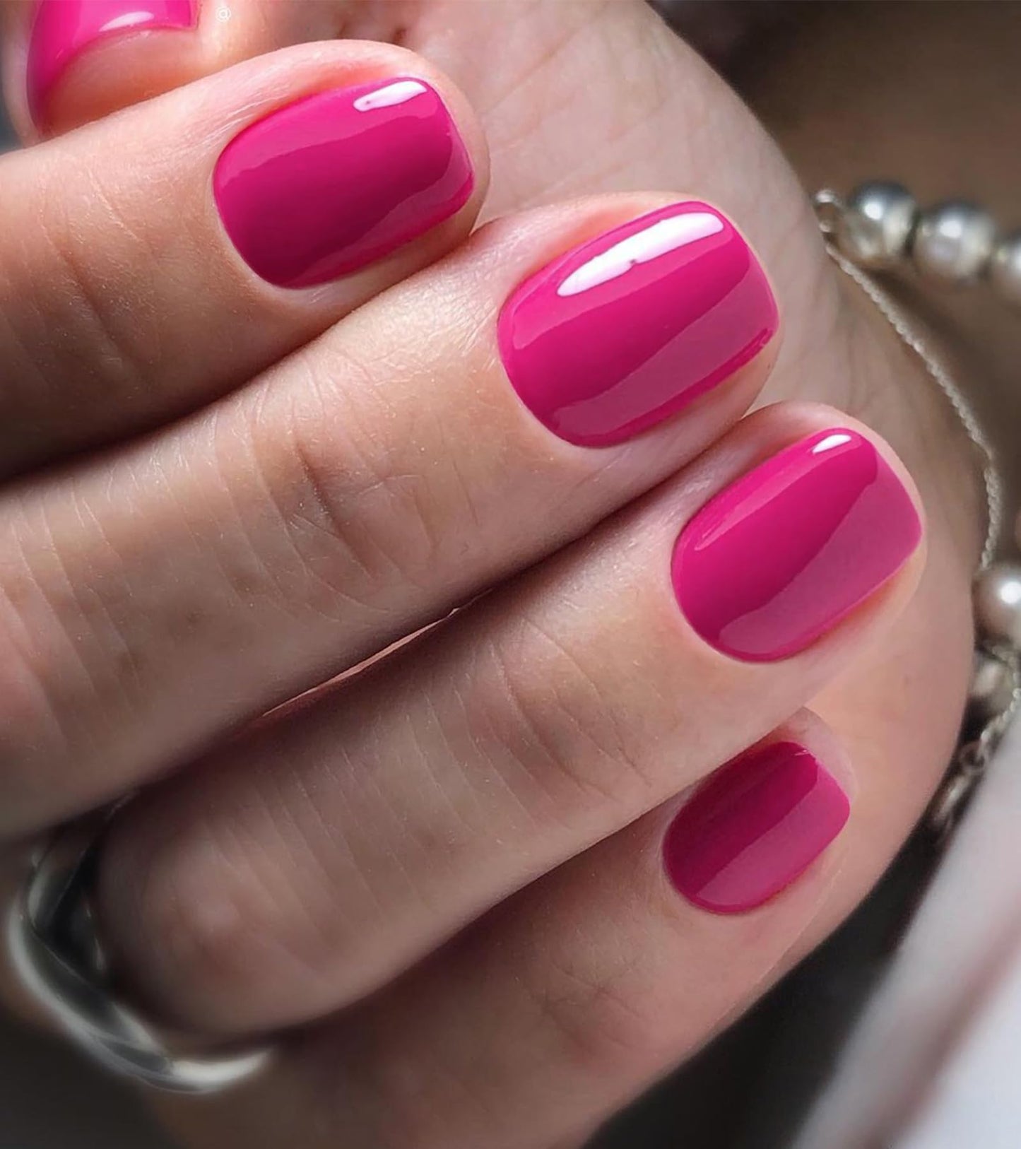 Artquee Press on Nails Short Soft Nude Square False Tips Glossy Reusable Fake Stick on Nails Kit for Women - 30 PCS 15 Sizes