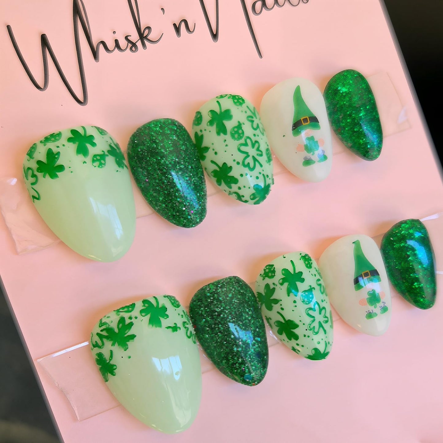 24Pcs St Patrick's Day Press on Nails Short Square Gold French Tip Fake Nails with Gold Rhinestones Horseshoe Rainbow Shamrocks False Nails St Patricks Day Acrylic Nails Irish Stick on Nails for Women