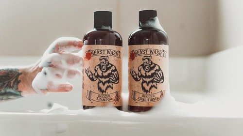 Johnny Slicks Shampoo - Hydrating & Volumizing Formula with Organic Oils - 8 oz | Rugged Scent