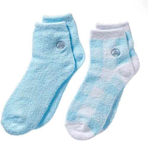 Earth Therapeutics Aloe Vera Socks - Infused with Aloe Vera & Vitamin E for Soft, Smooth Feet - Blue Plaid