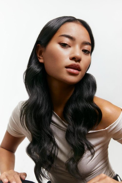 Maria Nila Shaping Heat Spray - Lightweight Hold for Styling, Moisturizing & Frizz Control | 8.4 Fl Oz