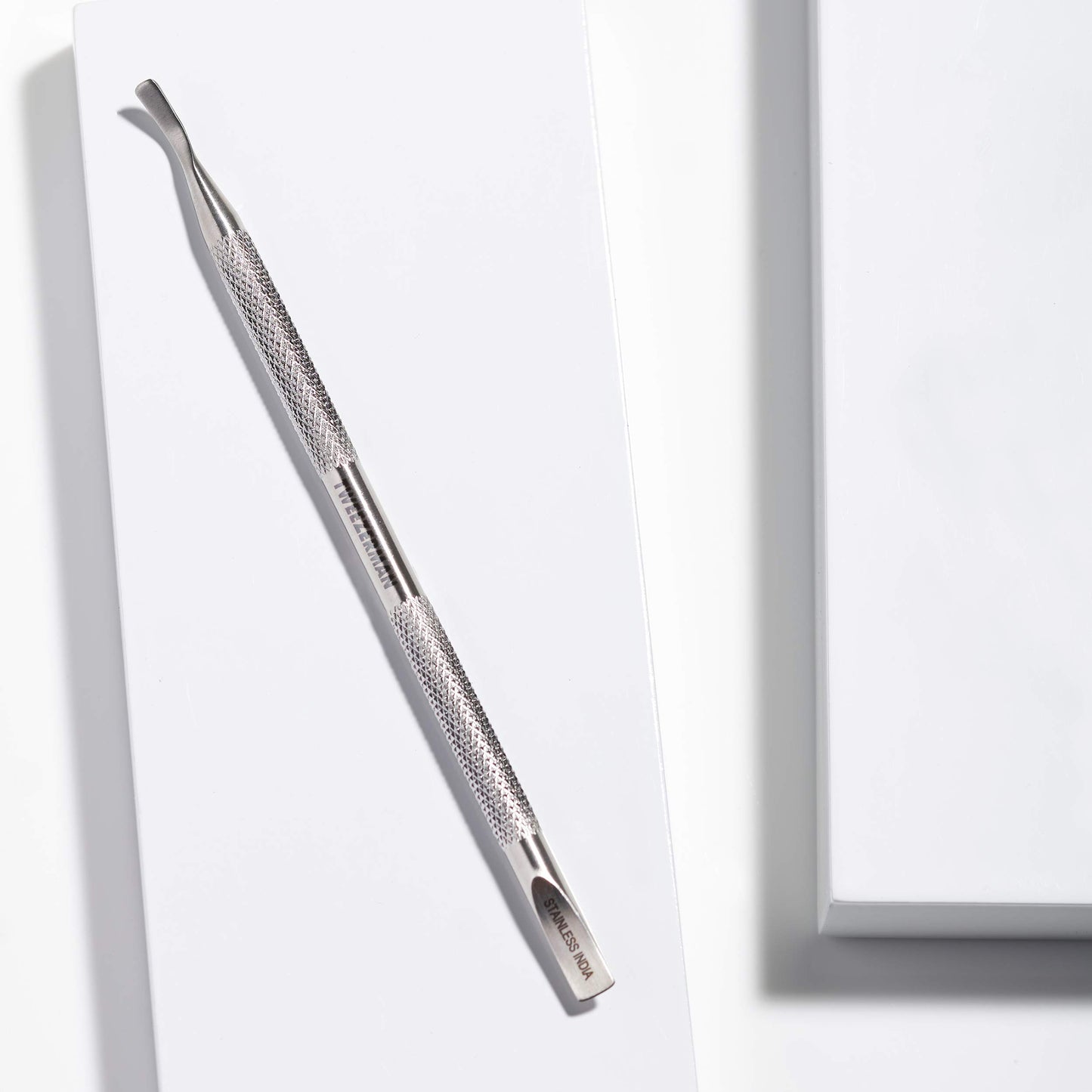 Tweezerman Cuticle Pusher & Nail Cleaner