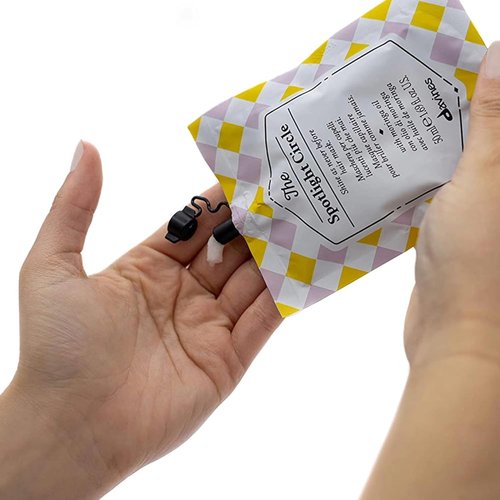 Davines The Spotlight Circle Extra Shine Boosting Hair Mask - Polishes & Smooths for Glossy Color | Moringa Oil Formula, 1.69 Fl Oz