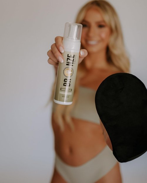 Chocolate Glaze Self-Tanning Mousse - Streak-Free, Non-Sticky Foam | Instant Dark Chocolate Glow for Face & Body