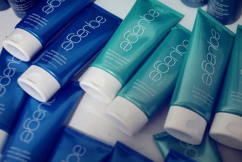 Aquage Working Spray - Firm Hold Non-Aerosol Hair Spray | Flake-Free 8 oz.