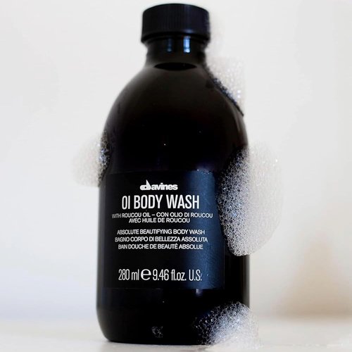 Davines OI Body Wash - Gently Cleansing & Moisturizing for All Skin Types | Hydrates with Roucou Oil, 9.47 Fl Oz