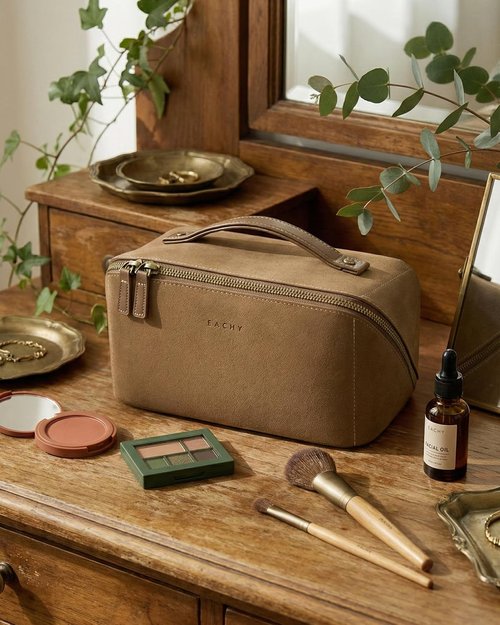 EACHY Travel Makeup Bag, Faux Suede Cosmetic Bags for Women,Large Capacity Portable Pouch Open Flat Toiletry Bag Make up Organizer with Divider and Handle