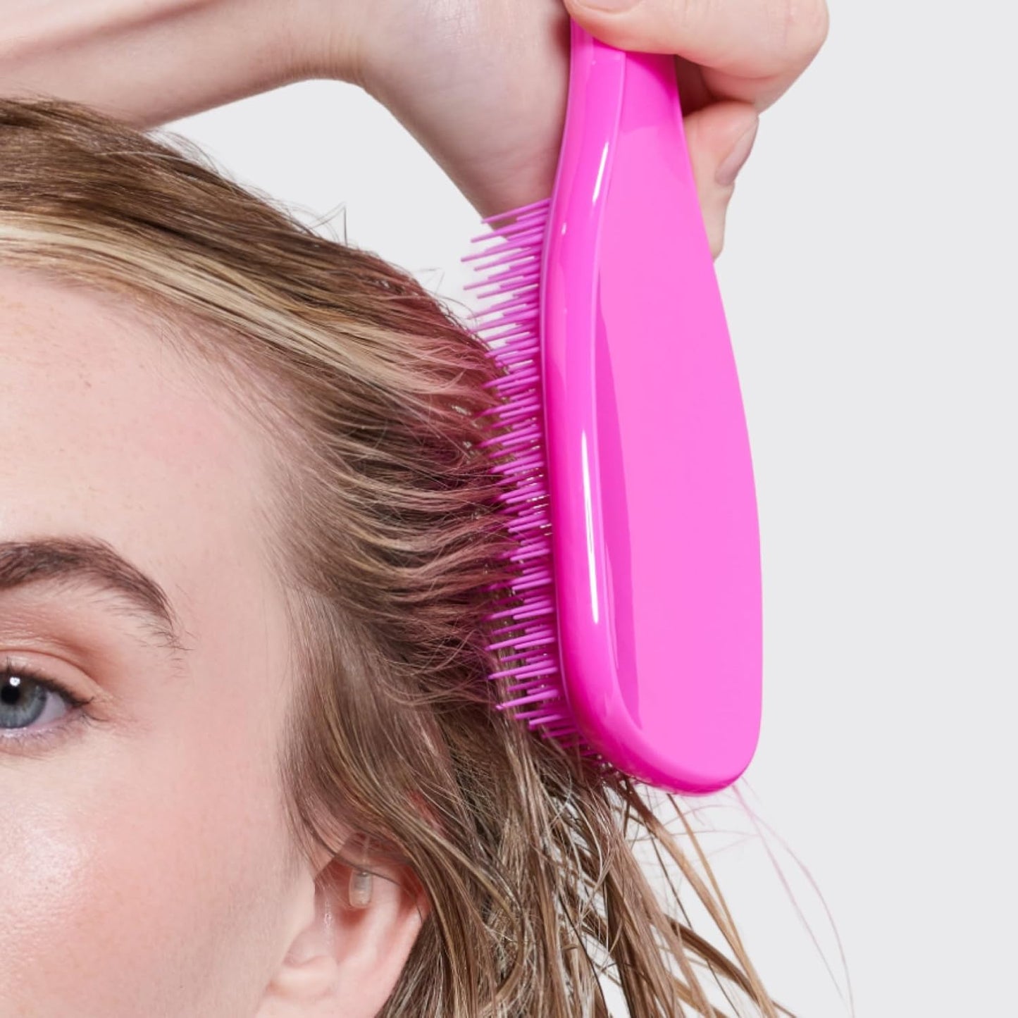 Tangle Teezer Fine Ultimate Detangler Brush, Dry & Wet Hair Brush to Detangle & Reduce Breakage for Fine Hair Types, Runway Pink