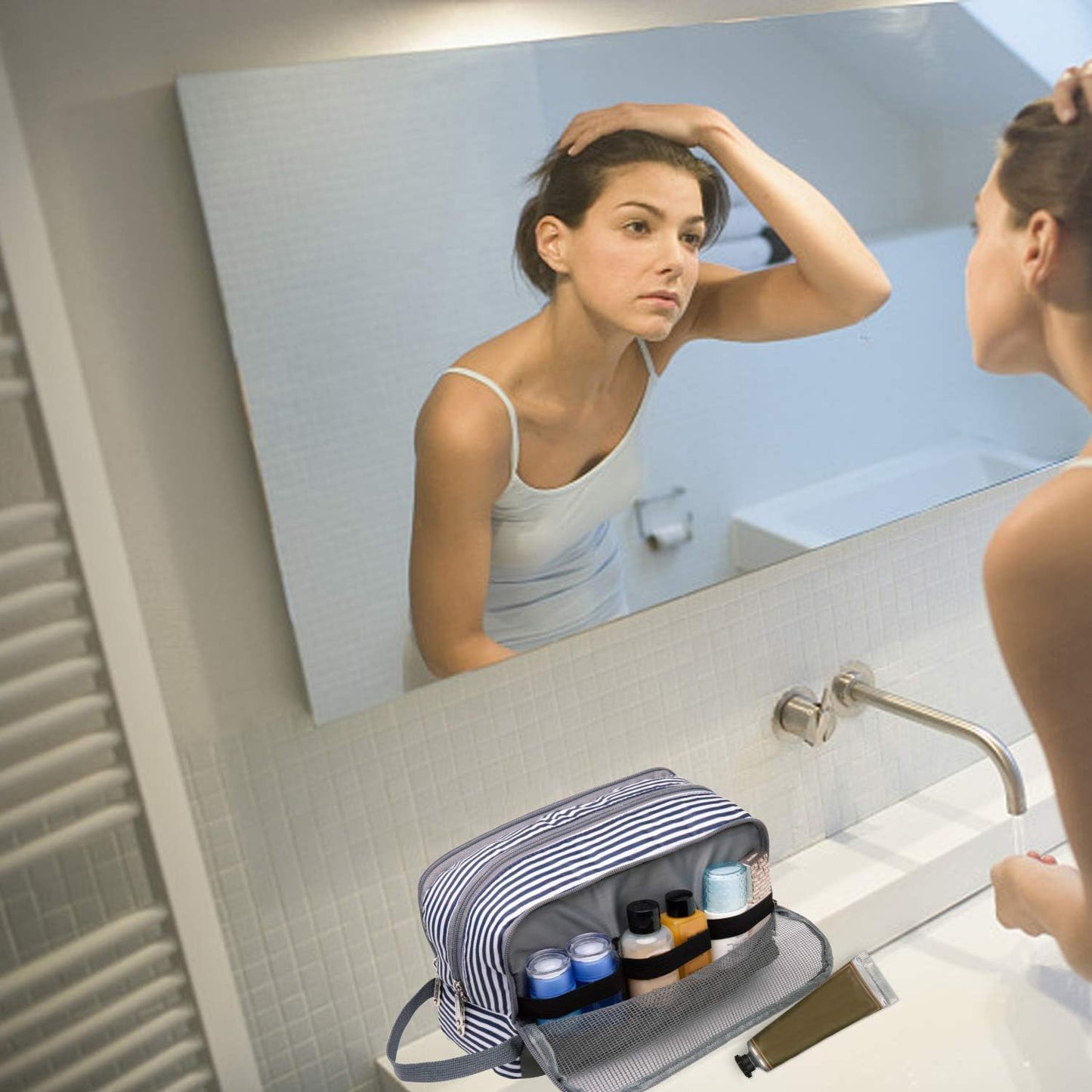 Toiletry Bag for Men Hanging Dopp Kit Water Resistant Shaving Bag Small Toiletry Bag for Traveling (Blue Stripe)