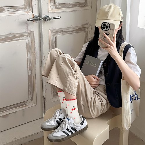 Knagsfa 2 Pairs Women's Cute Crew Socks, Casual Athletic Cotton Cherry Calf Novelty Socks for Women