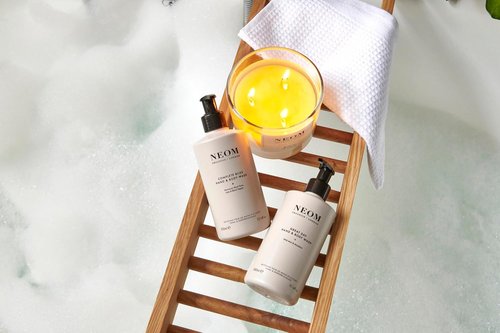 Neom – Luxury Hand & Body Wash | Lavender, Jasmine & Sandalwood | 300ml for Gentle Cleansing & Softening