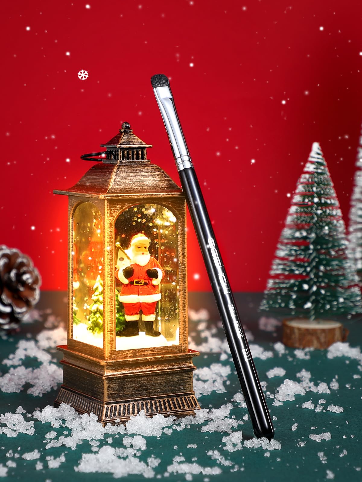 Curved Smudge Eyeshadow Brush, EIGSHOW Small Round Top Blending Eye Shadow with Synthetic Bristles for Smokey Cat Eye Makeup (E832)