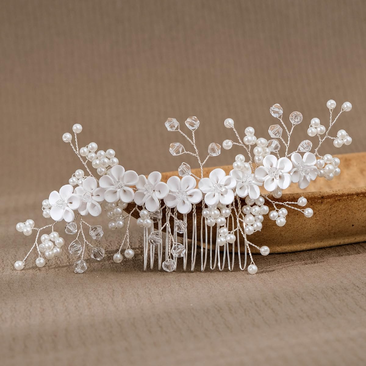 Handmade White Crystal Rhinestone Flower Hair Comb, Sparkly Clips, and Bridal Headpiece Accessories for Women and Girls