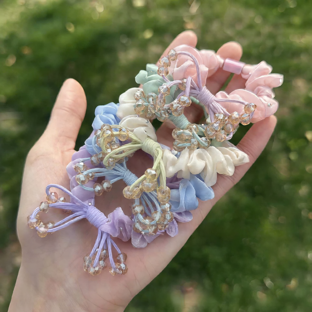 Hair conditioner with pearl hair decorations