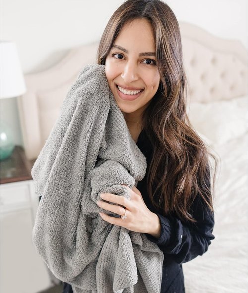 Microfiber Hair Towels by [Brand Name] - Super Absorbent Quick-Dry Wraps for Curly & Straight Hair | 27.5'' x 39.4''