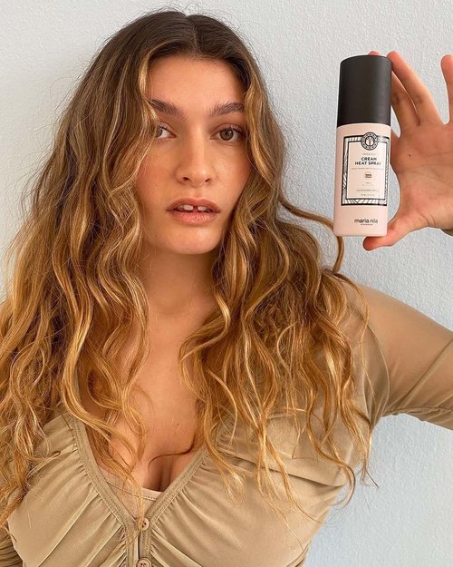 Maria Nila Cream Heat Spray, 5.1 Fl Oz, Protects Hair when Using Heating Tools, Pea Protein Prevents Split Ends, 100% Vegan & Sulfate/Paraben free