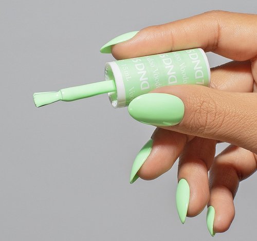 DND Gel Polish Set - Green Collection | UV/LED Gel & Air Dry Nail Lacquer Duo, 0.5 Fl Oz Each
