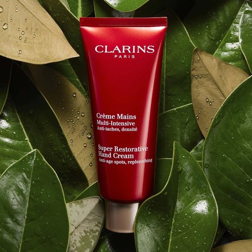 Clarins Super Restorative Hand Cream - Anti-Aging Formula | Targets Dark Spots & Wrinkles | Nourishing Shea & Mango Butters