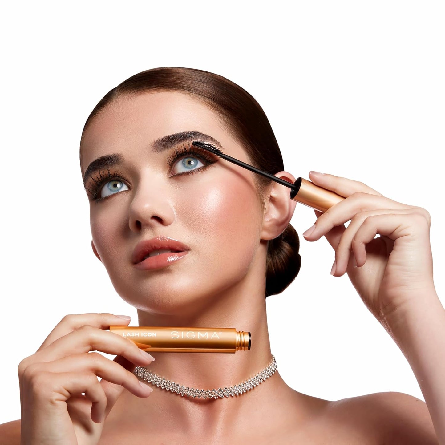 Sigma Beauty Lash Icon Mascara - Lengthening & Volumizing, Smudge Resistant, Curved Wand, Black