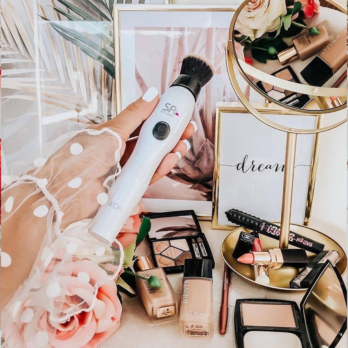 Spa Sciences ECHO - Makeup Brush for Flawless Blending, Contouring, Highlight & Airbrush Finish - 3 Speeds - Rechargeable