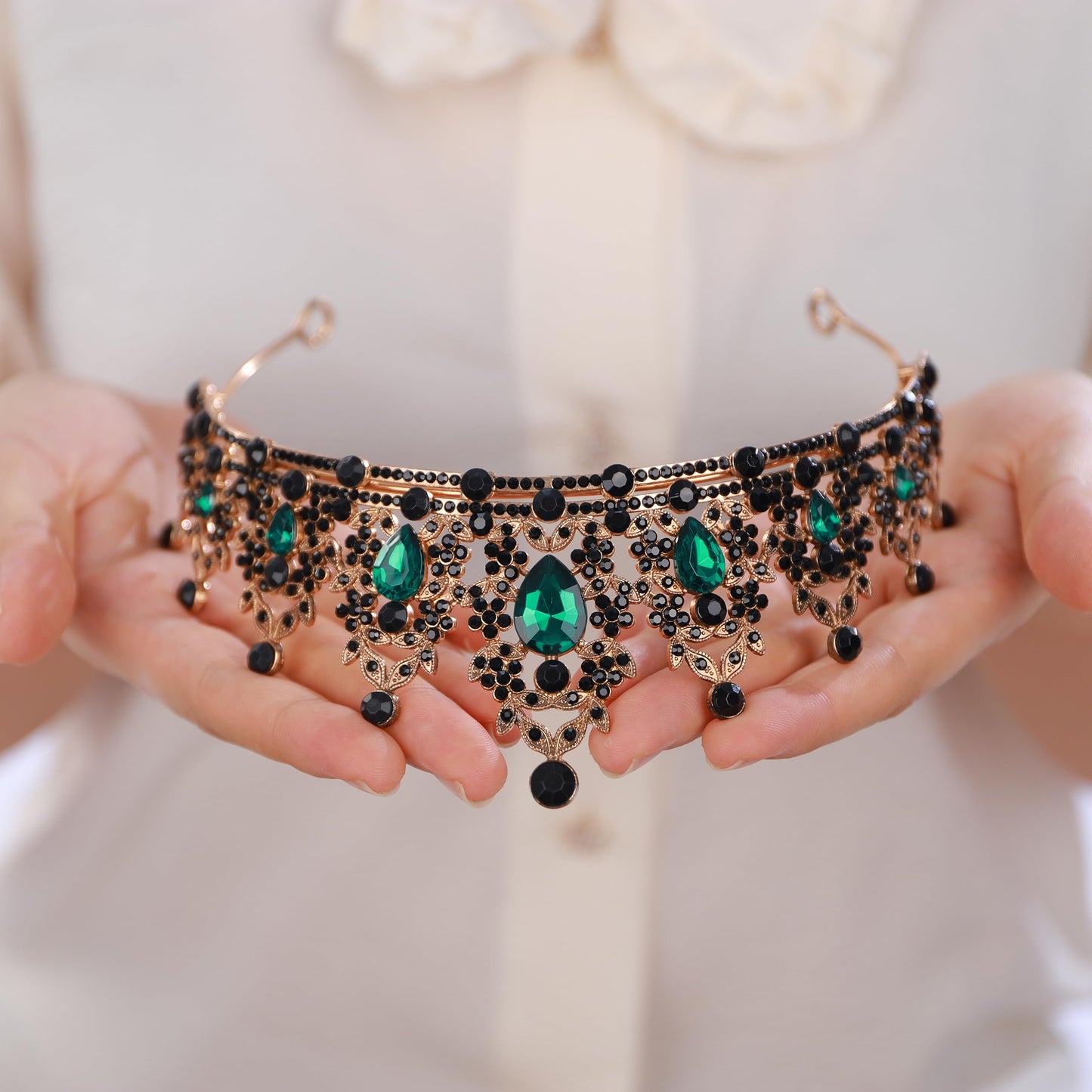 BERYUAN Green Black Crystal Rhinestone Wedding Headband Flower Crystal Vintage Headpiece Baroque Queen Halloween Headdress Gothic Black Rhinestone Wedding Hairpiece for Girls (green)