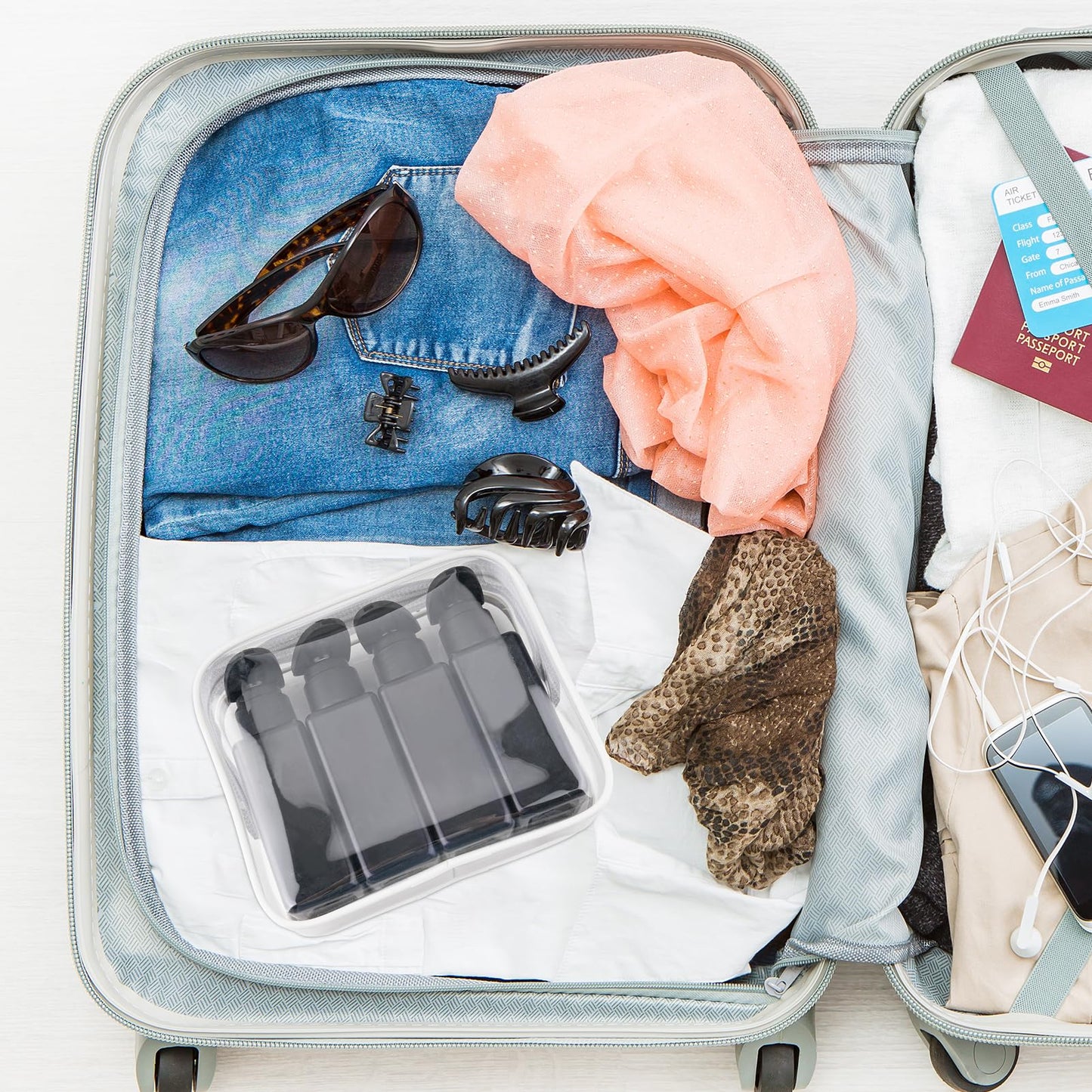 Hethyo Travel Bottles Travel Accessories Toiletries 4 Pack 3.7oz/110ml Travel Shampoo And Conditioner Bottles Empty Plastic Pump Bottle Dispenser Travel Size Bottles (4blank black)